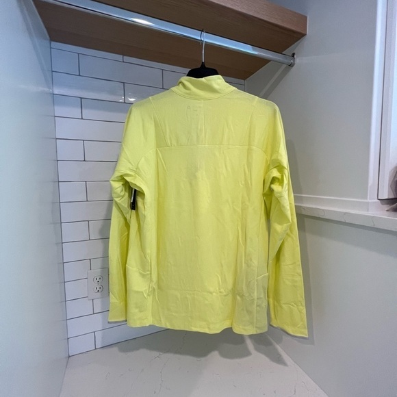 NWT!! GAP. Men’s Activewear. Gapfit Half-Zip Pullover Shirt. - Picture 7 of 9